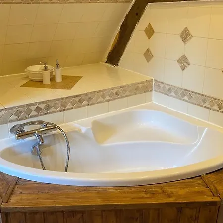 La Chevalerie Casa de Férias Pont-Évêque